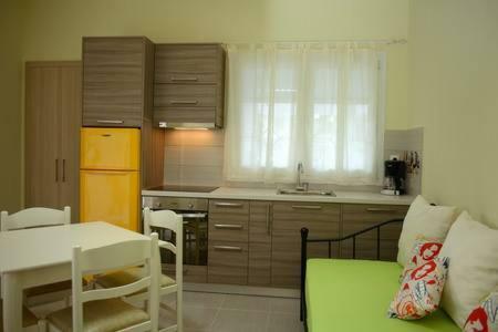 Milos Apartment Каламаки Экстерьер фото